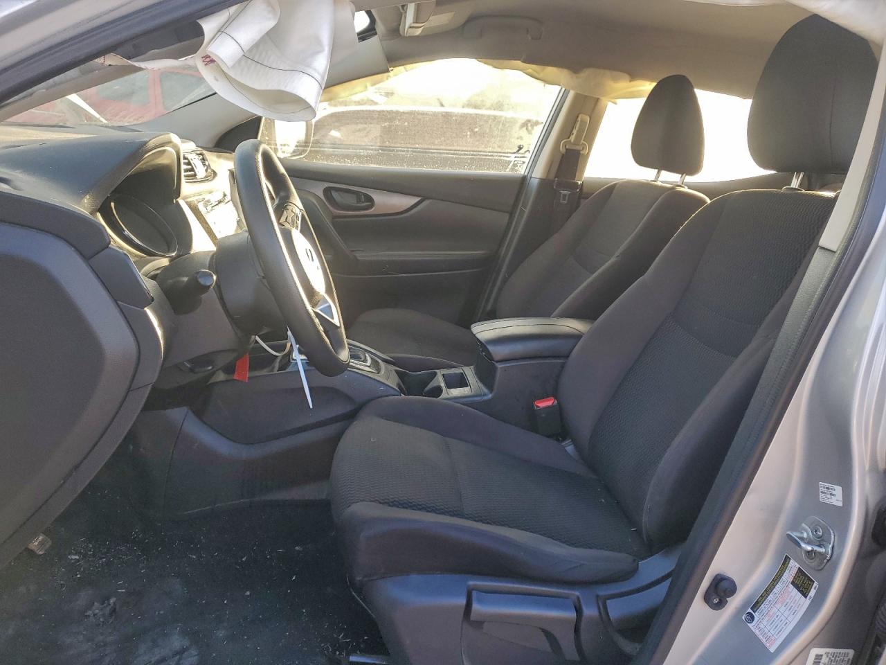 Nissan Rogue S Image 5