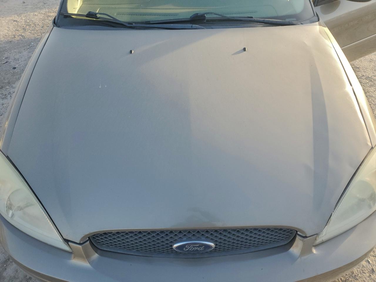 Ford Taurus Se Image 7