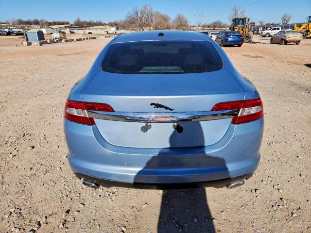 Jaguar XF Luxury Image 6