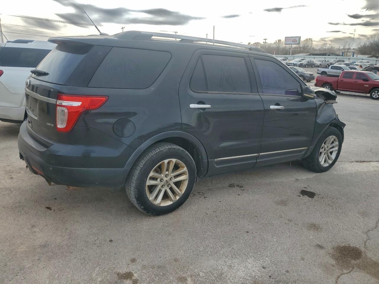 Ford Explorer Xlt Image 7