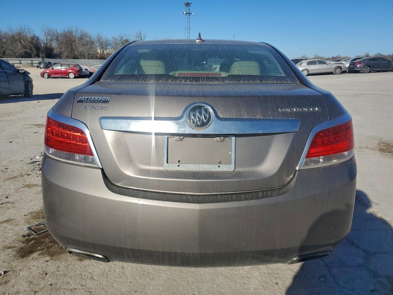 Buick LaCrosse Image 11