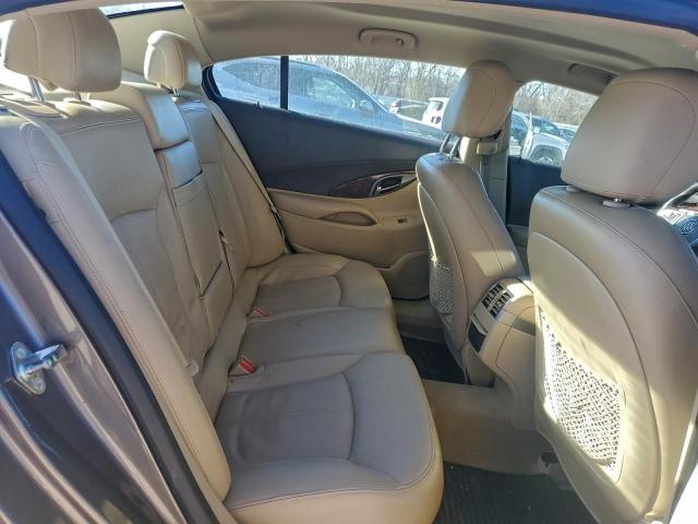 Buick LaCrosse Image 12