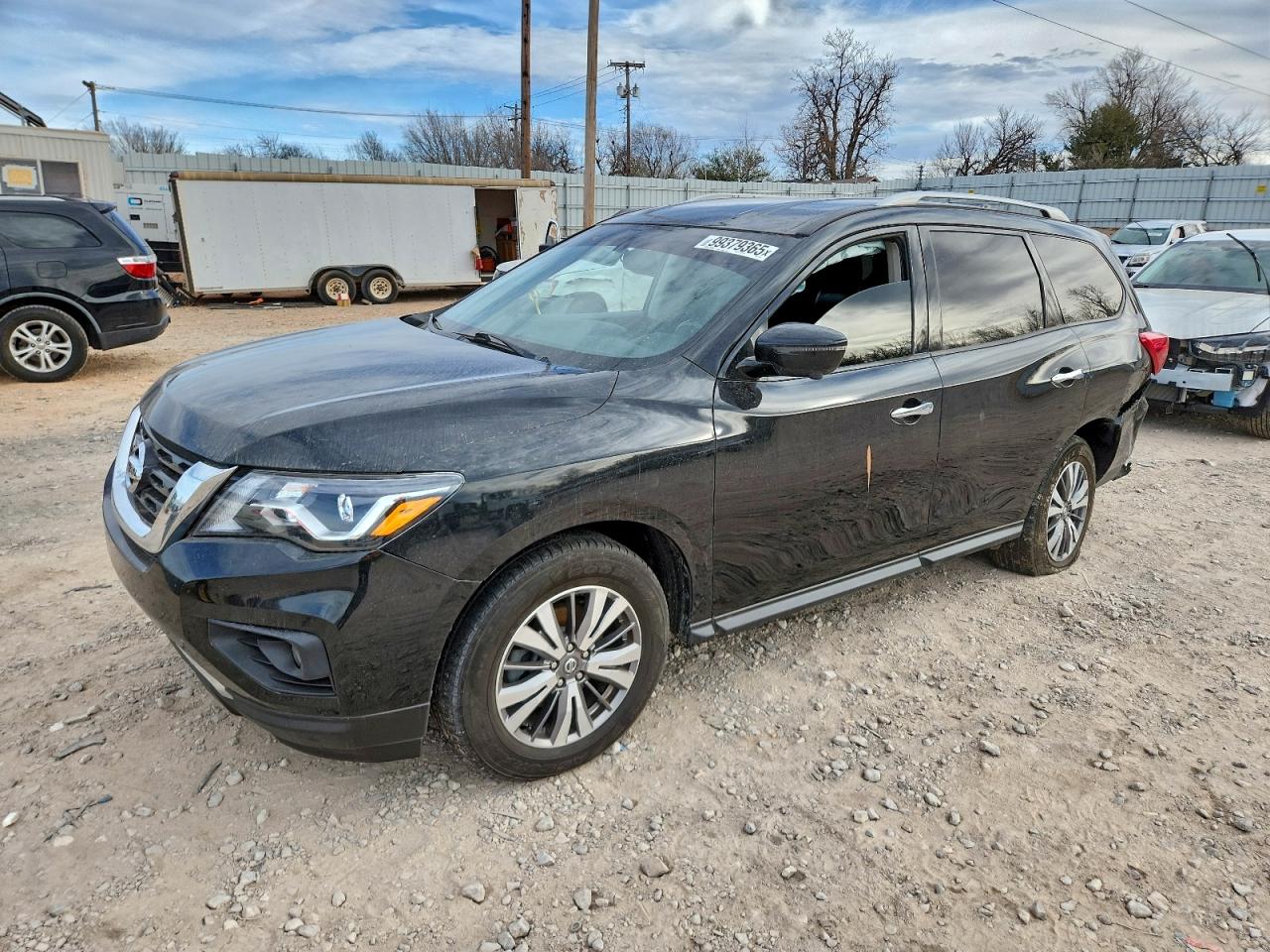 Nissan Pathfinder S Image 1