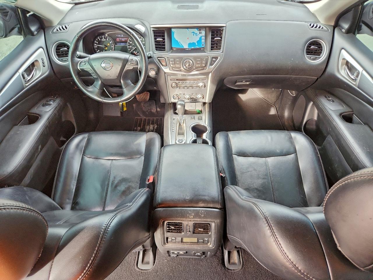 Nissan Pathfinder S Image 4