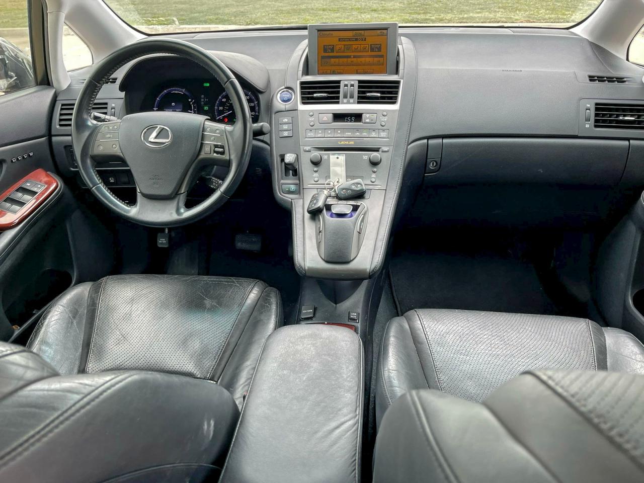 Lexus Hs 250h Image 10