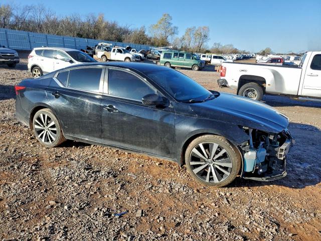 Nissan Altima Sr Image 2