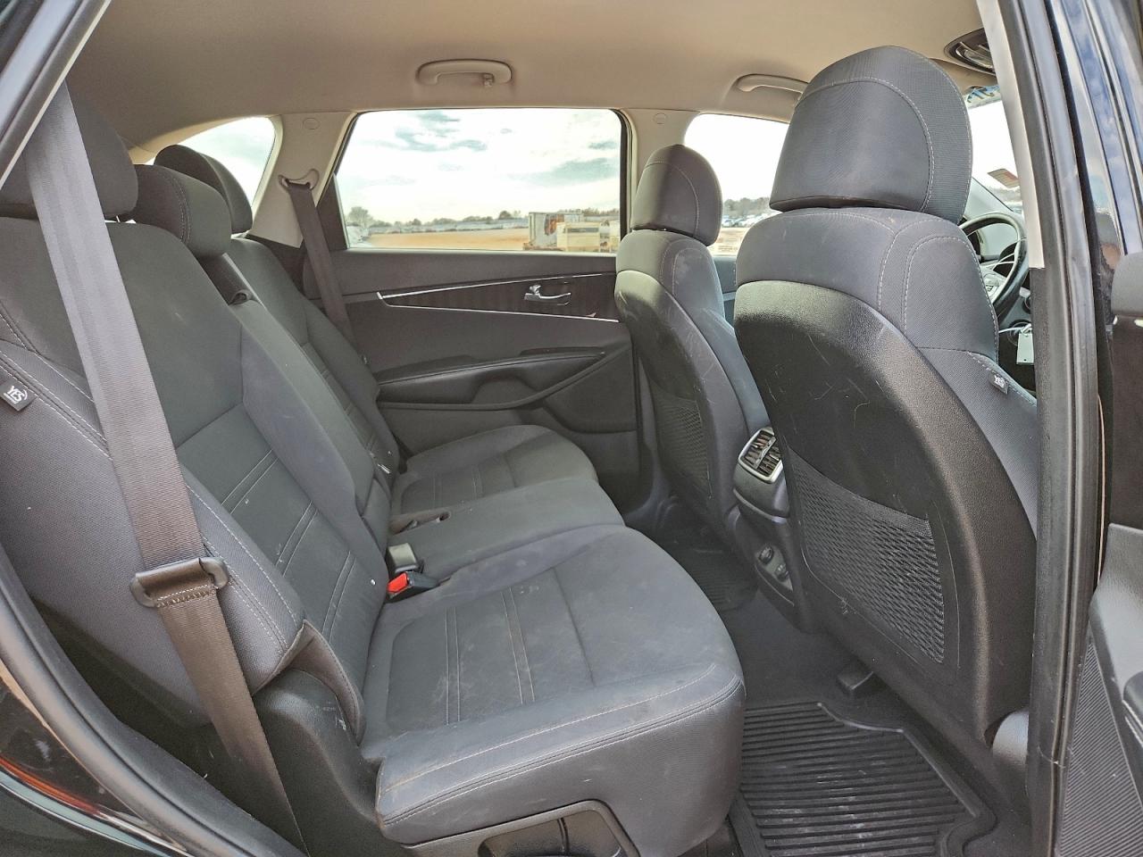 Kia Sorento Lx Image 12