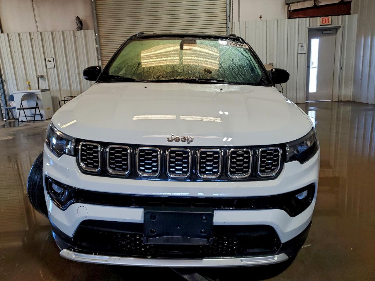 Jeep Compass Limited Image 3