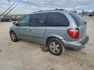 Dodge Caravan Sxt Image 3