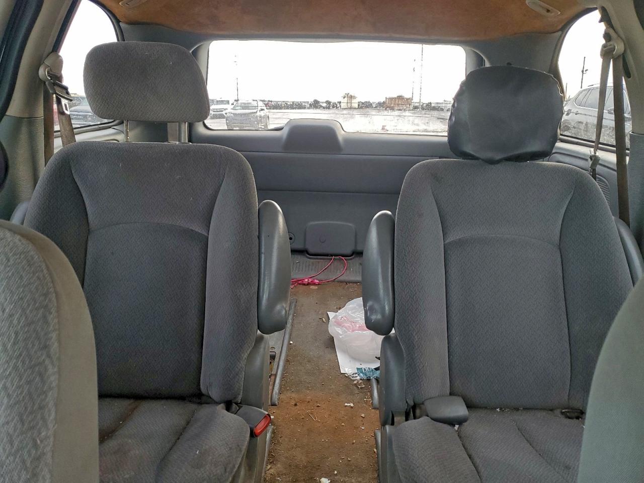 Dodge Caravan Sxt Image 2