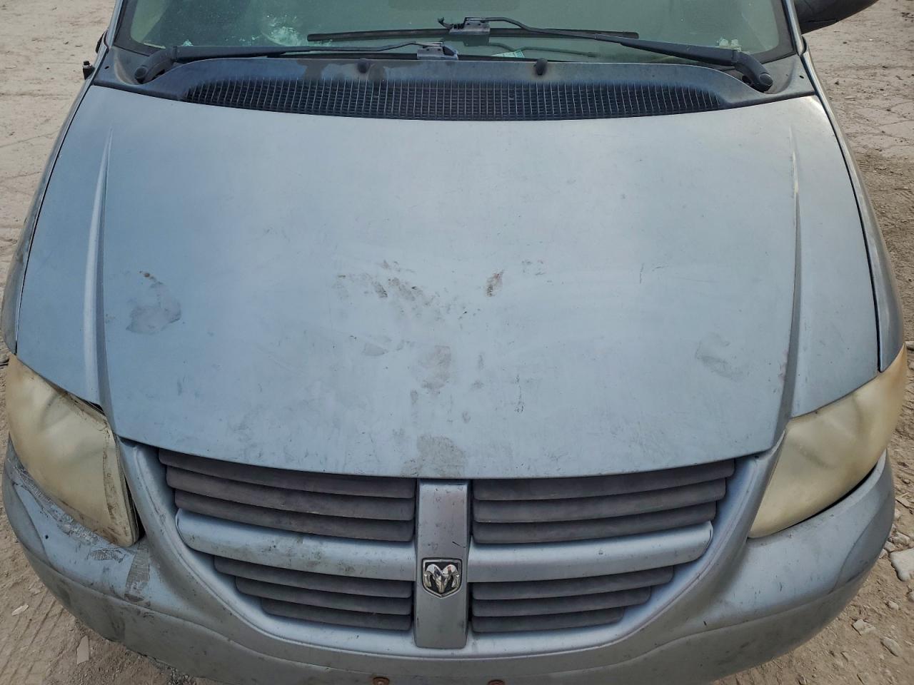 Dodge Caravan Sxt Image 4