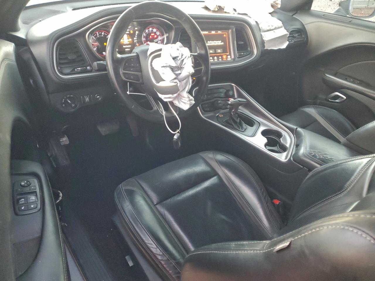 Dodge Challenger Sxt Image 5